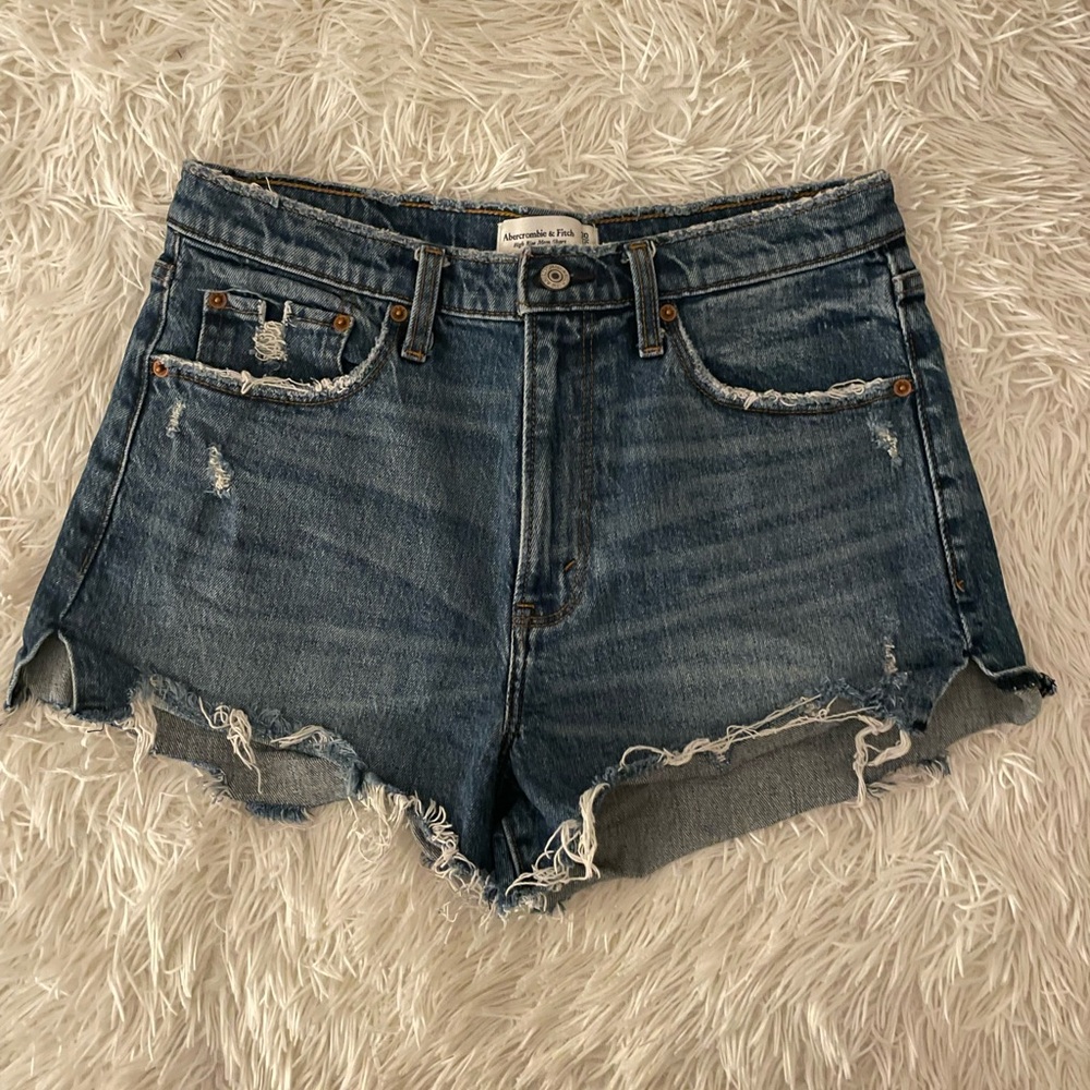 Abercrombie & Fitch High-Rise Mom Short